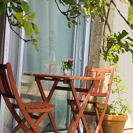 Le Laboratoire Shabby Chic De La Parfumerie Du Manoir Chavagne Exterior photo