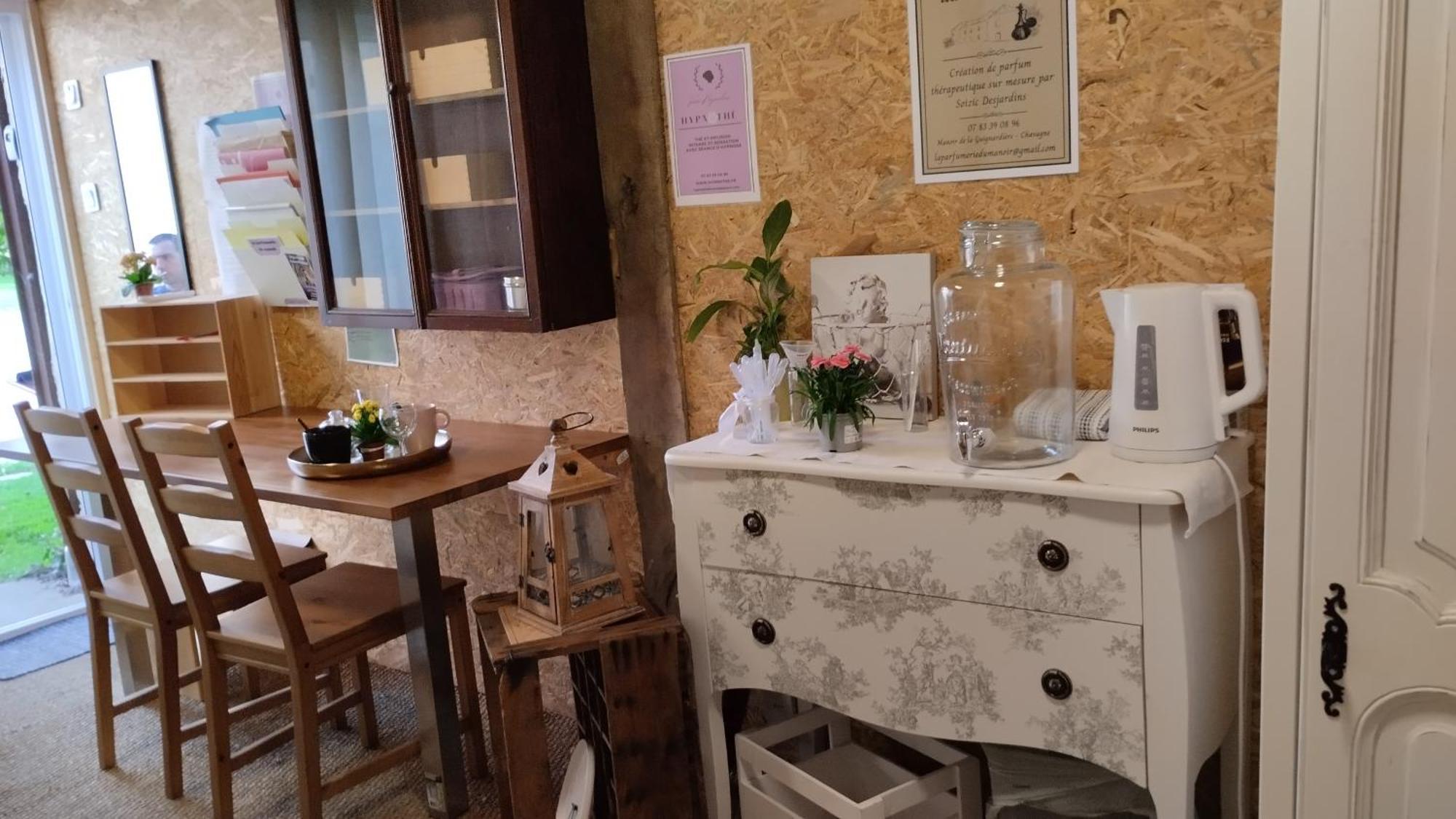 Campsite Le Laboratoire Shabby Chic De La Parfumerie Du Manoir