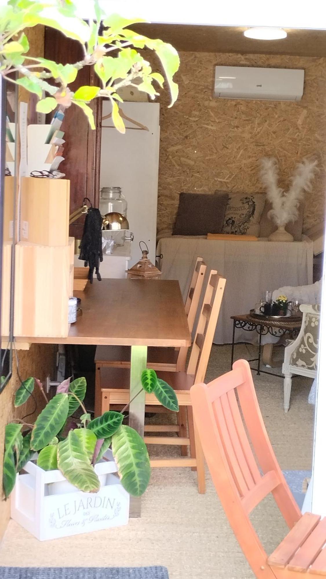 Le Laboratoire Shabby Chic De La Parfumerie Du Manoir Campsite Chavagne